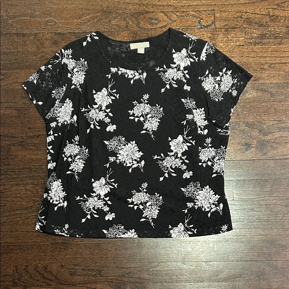Kate Hill Women’s Black and White Floral Short Sleeve Blouse Size 1X - Picture 1 of 5